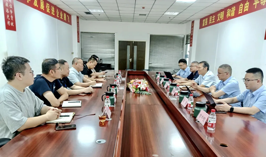 公司黨委書記、董事長(zhǎng)王虎祥帶隊(duì)走訪重慶市報(bào)廢汽車回收處理利用有限公司